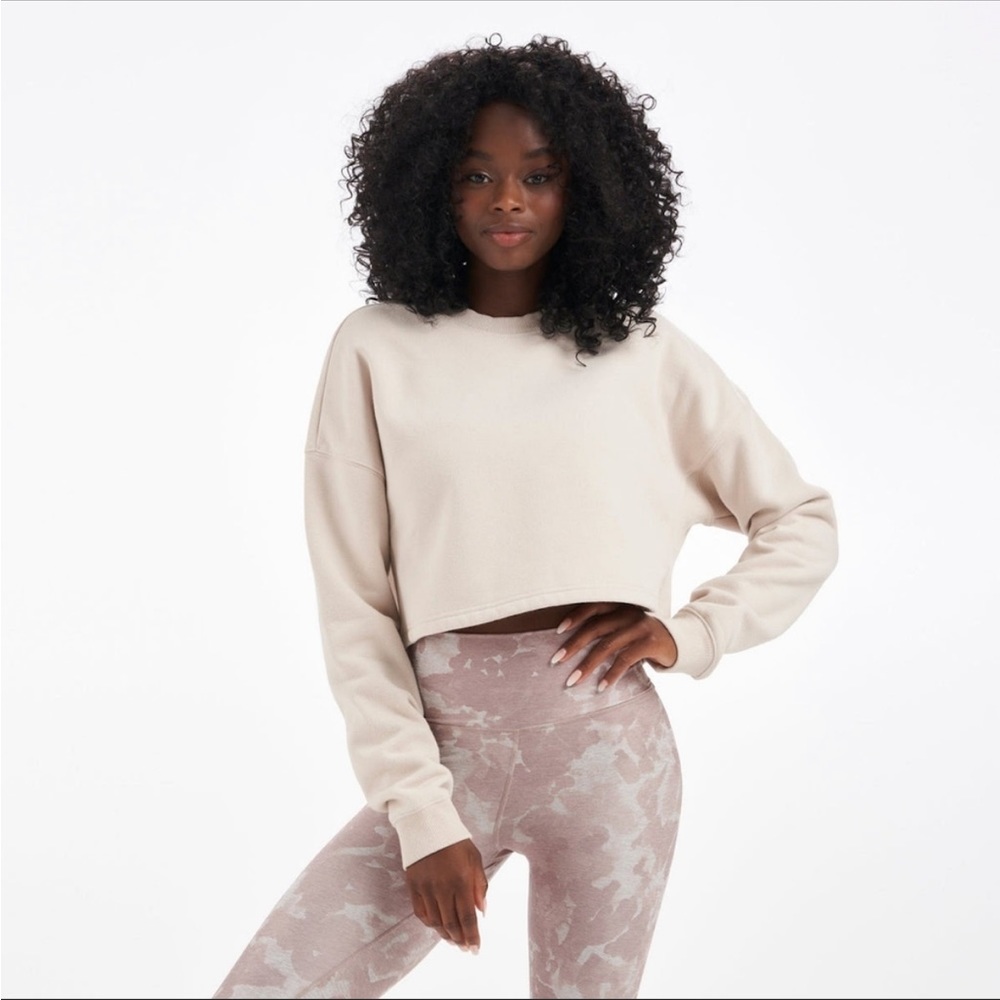 NWOT Vuori Restore Crop Crewneck Sweatshirt